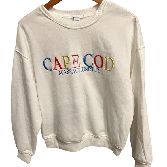 Better Together Tops - Cape Cod Massachusetts Embroidered White Sweatshirt 60% cotton